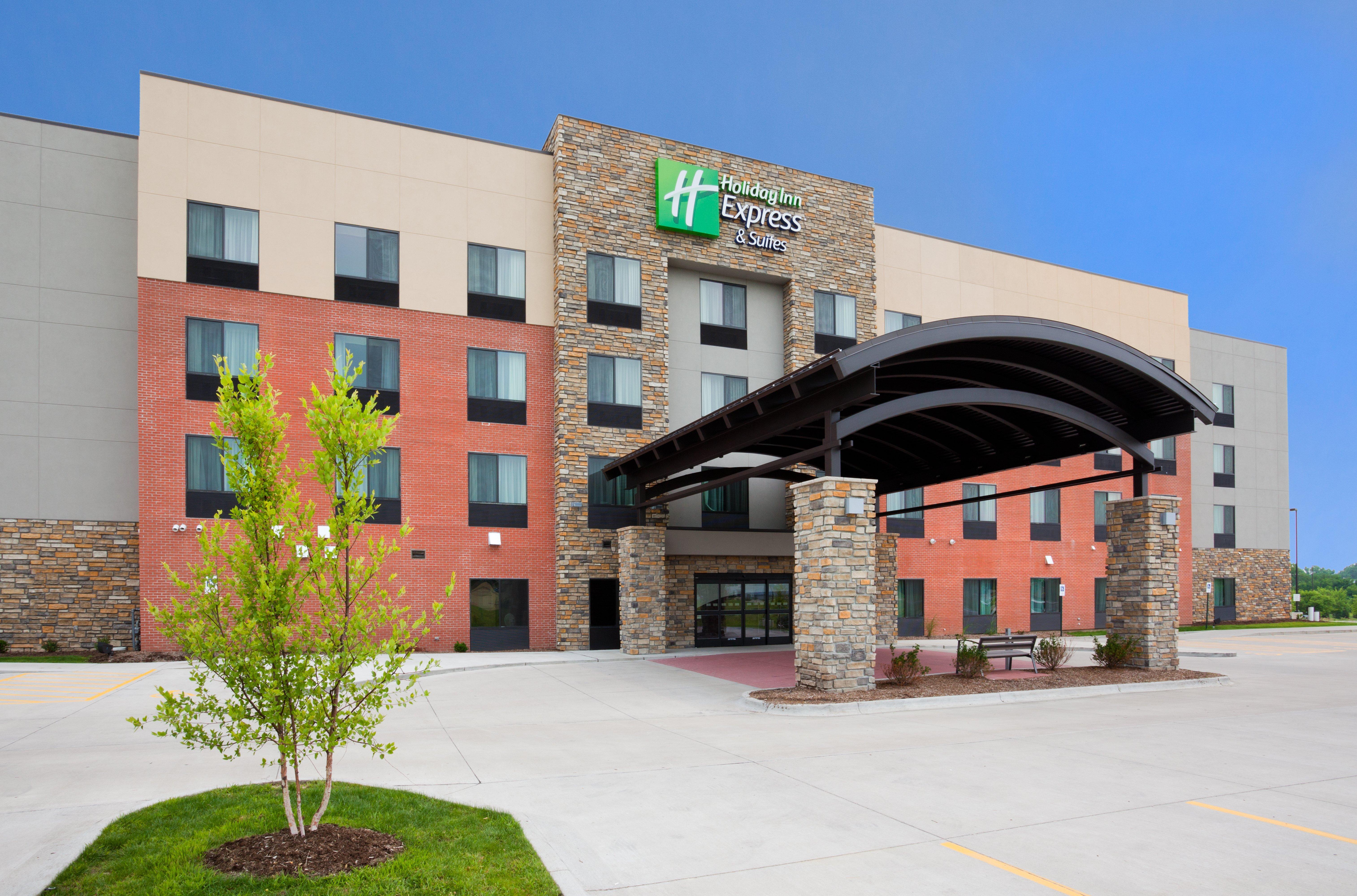 Holiday Inn Express & Suites Davenport, An Ihg Hotel Экстерьер фото
