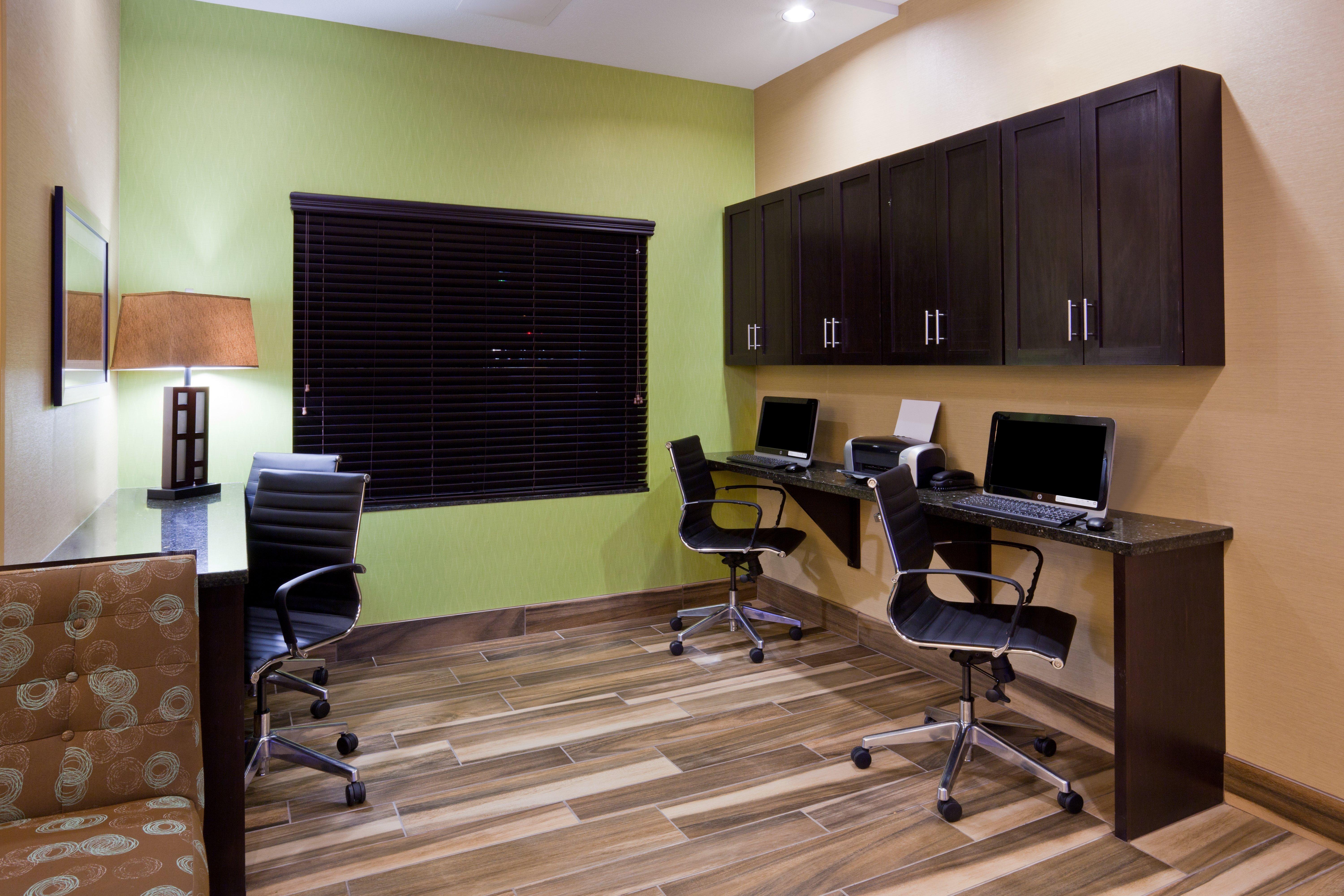 Holiday Inn Express & Suites Davenport, An Ihg Hotel Экстерьер фото
