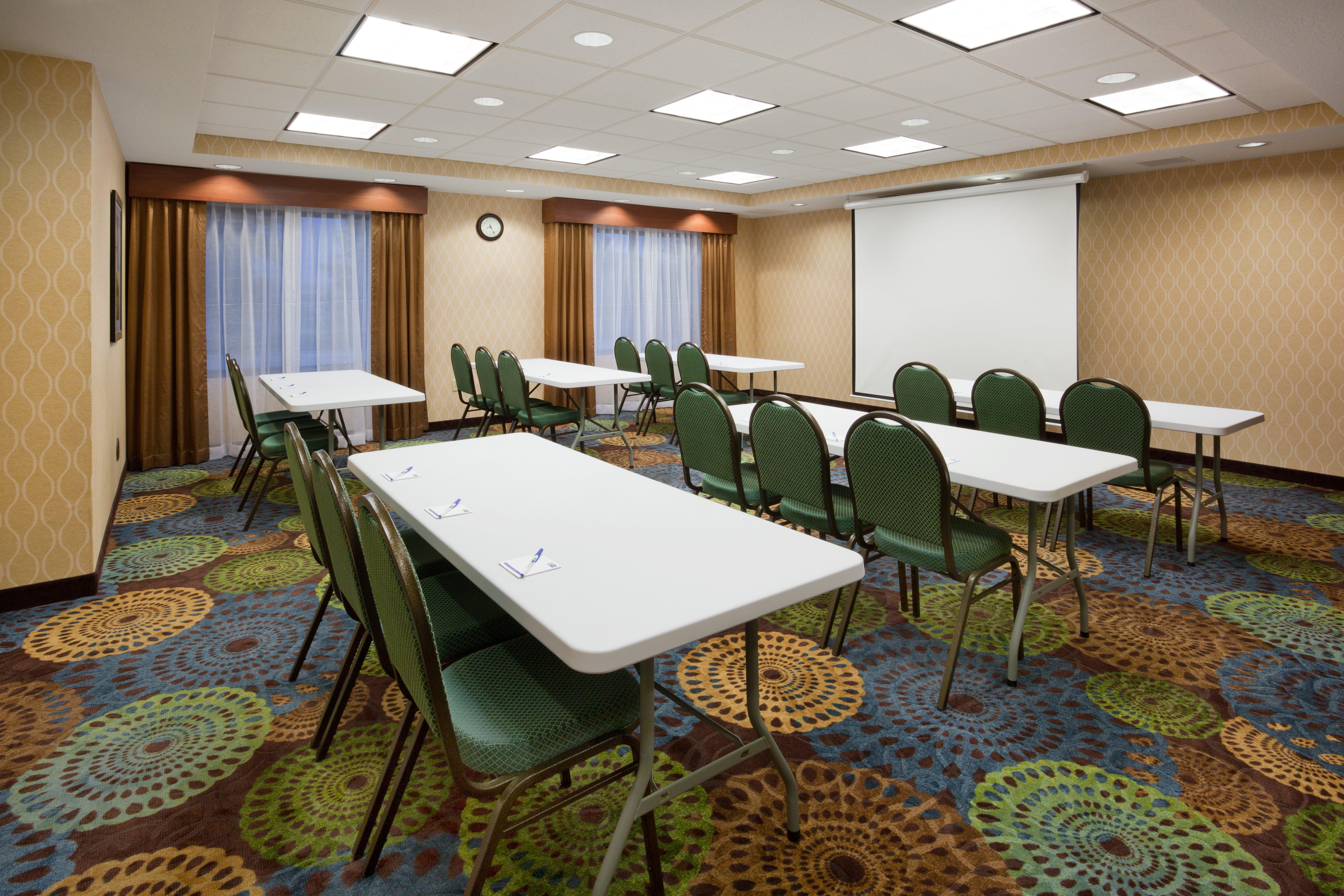 Holiday Inn Express & Suites Davenport, An Ihg Hotel Экстерьер фото