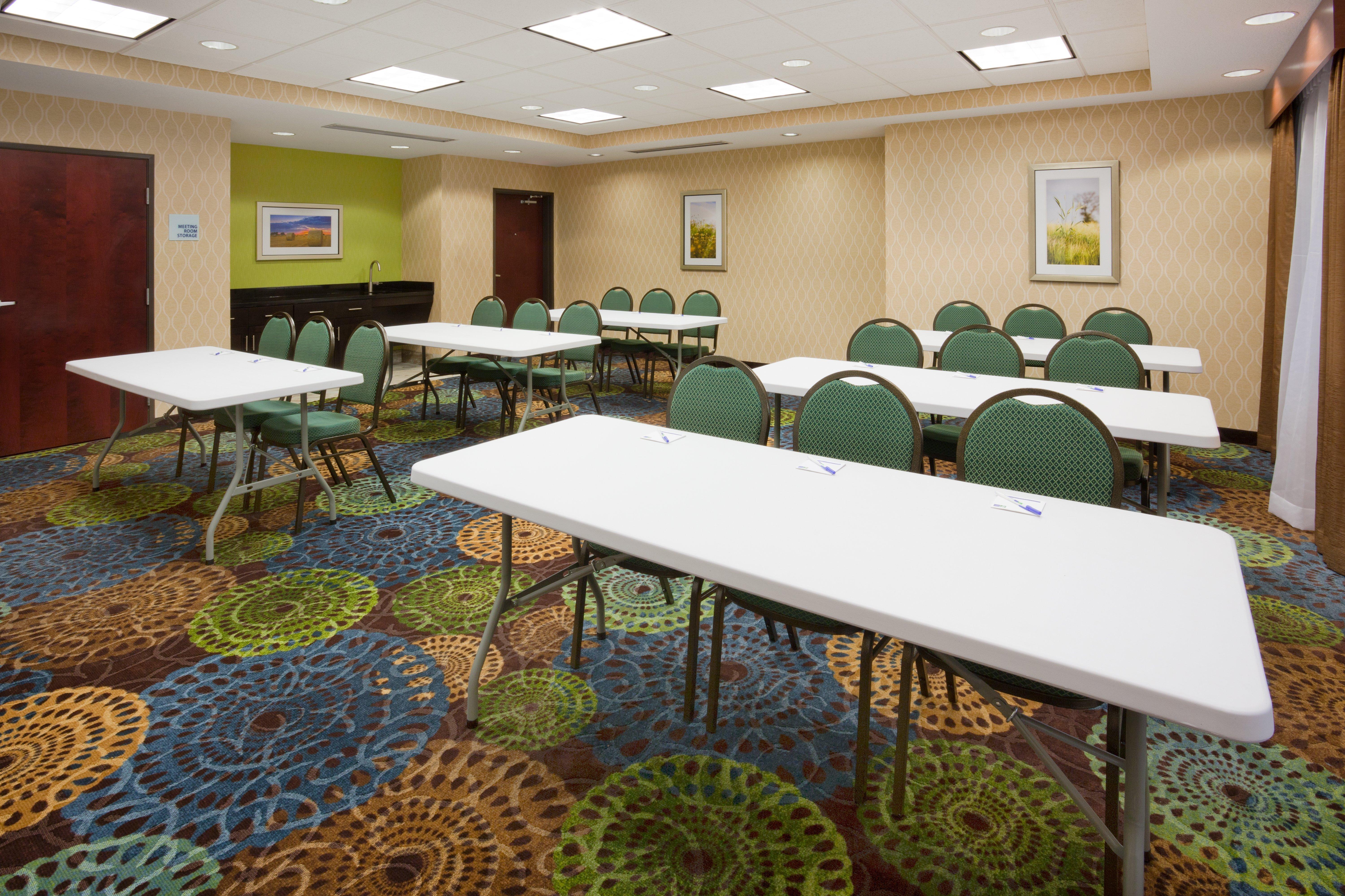 Holiday Inn Express & Suites Davenport, An Ihg Hotel Экстерьер фото